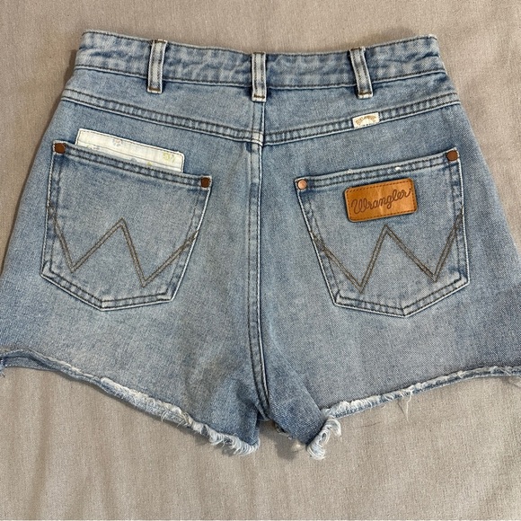 Wrangler x Billabong "Showdown" cutoff shorts, sz. 25, patches, denim, summer - Picture 5 of 11